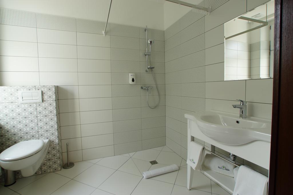 Villa La Pierre Strzegom Luaran gambar